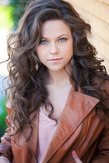 Cool hairstyles for long curly hair cool-hairstyles-for-long-curly-hair-97_12