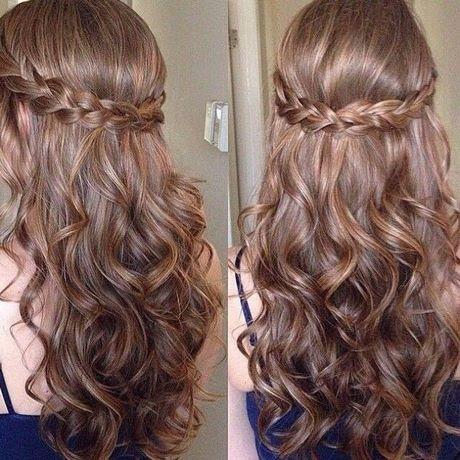 Cute curly hairstyles for homecoming cute-curly-hairstyles-for-homecoming-33_10
