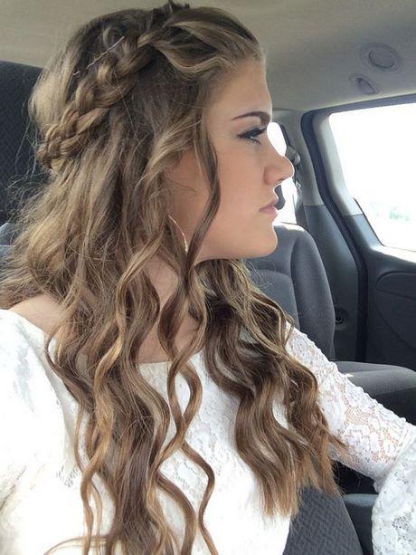 Cute curly hairstyles for homecoming cute-curly-hairstyles-for-homecoming-33_14