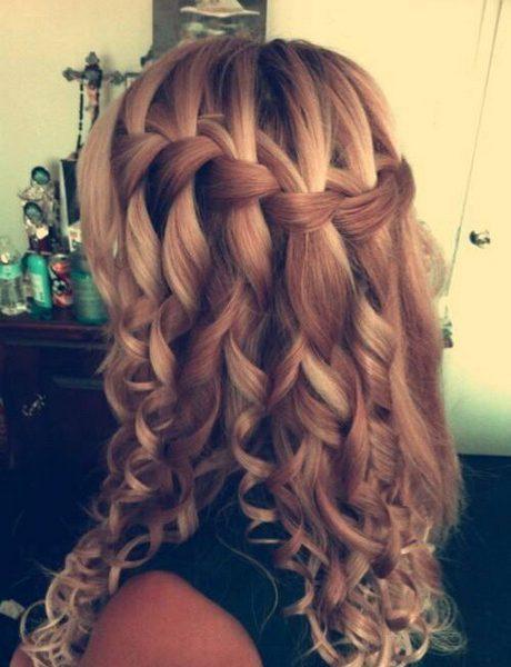 Cute curly hairstyles for homecoming cute-curly-hairstyles-for-homecoming-33_17