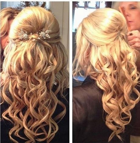 Cute curly hairstyles for homecoming cute-curly-hairstyles-for-homecoming-33_19