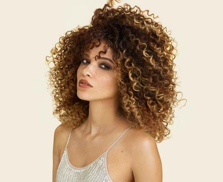 Different hairstyles for natural curly hair different-hairstyles-for-natural-curly-hair-02_10