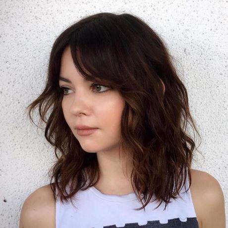 Flattering short hairstyles for round faces flattering-short-hairstyles-for-round-faces-20_8