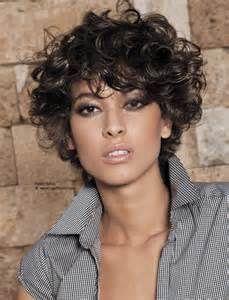 Haircuts for super curly hair haircuts-for-super-curly-hair-47_18