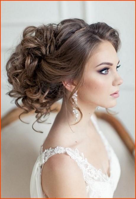 Hairstyle for round face girl long hair