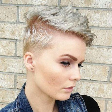 Latest short hairstyles for thin hair latest-short-hairstyles-for-thin-hair-49_18
