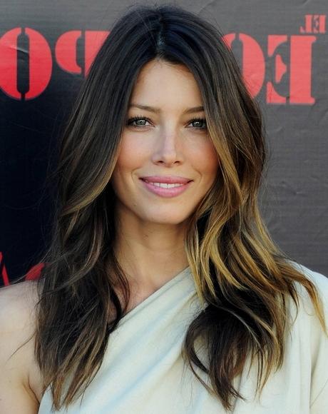 Long length hairstyles for round faces long-length-hairstyles-for-round-faces-19_9