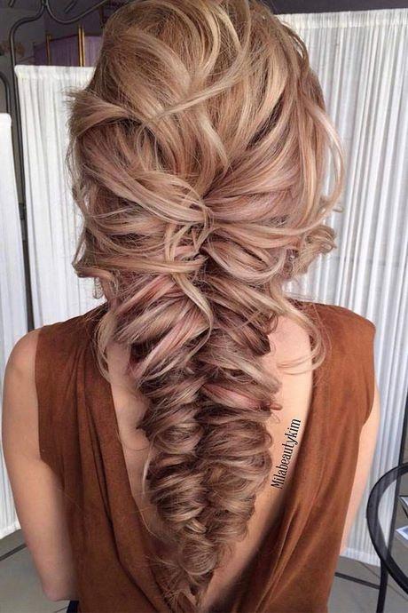 Pictures of prom hairstyles for long hair pictures-of-prom-hairstyles-for-long-hair-26_16