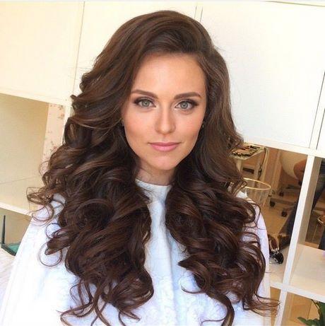 Prom hairstyles for long hair down loose curls prom-hairstyles-for-long-hair-down-loose-curls-48_5