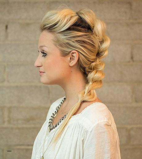 Prom hairstyles for long wavy hair prom-hairstyles-for-long-wavy-hair-76_7