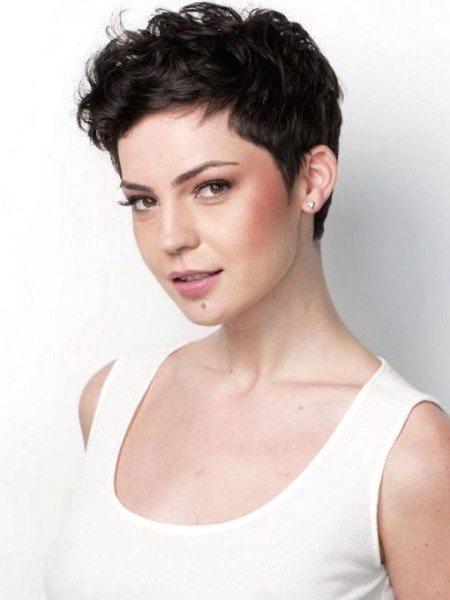 Short cuts for wavy hair and round face short-cuts-for-wavy-hair-and-round-face-64_12