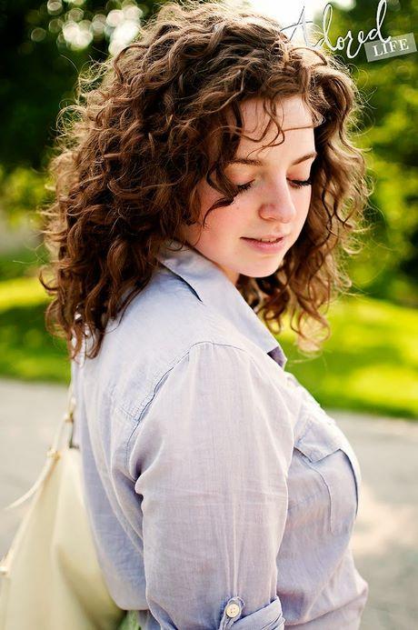Short layered haircuts for naturally curly hair short-layered-haircuts-for-naturally-curly-hair-03_16