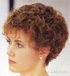 Short layered haircuts for naturally curly hair short-layered-haircuts-for-naturally-curly-hair-03_18