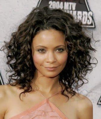 Short layered haircuts for naturally curly hair short-layered-haircuts-for-naturally-curly-hair-03_19