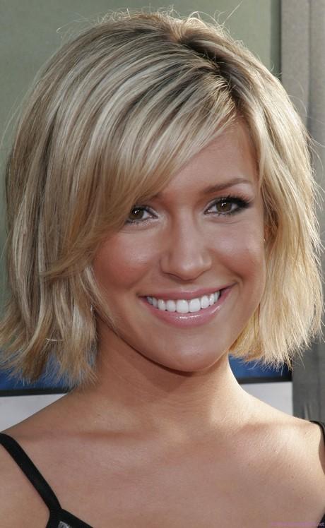Short to medium length hairstyles for thin hair short-to-medium-length-hairstyles-for-thin-hair-90_4