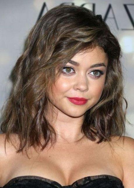 Short to mid length hairstyles for round faces short-to-mid-length-hairstyles-for-round-faces-57_17
