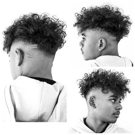 Stylish haircuts for curly hair stylish-haircuts-for-curly-hair-94_17