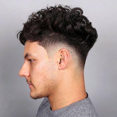Top haircuts for curly hair top-haircuts-for-curly-hair-31_3