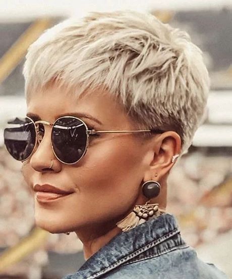2022 short hairstyles for ladies