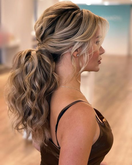 2022 updos for long hair 2022-updos-for-long-hair-03_9