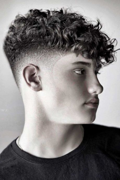 Best cuts for curly hair 2022 best-cuts-for-curly-hair-2022-69_10
