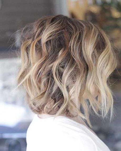 Best short haircuts for curly hair 2022 best-short-haircuts-for-curly-hair-2022-88_6