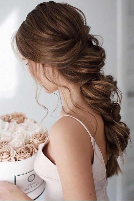 Bridal hairstyles for 2022