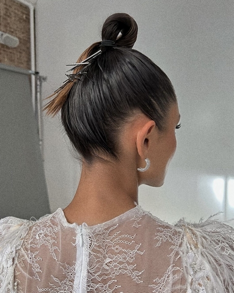 Bridal hairstyles for 2022 bridal-hairstyles-for-2022-16_2
