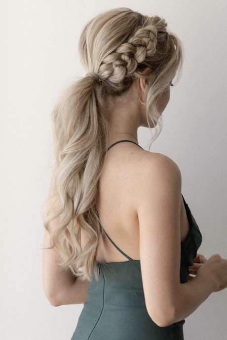 Cute prom hairstyles for long hair 2022 cute-prom-hairstyles-for-long-hair-2022-75_7
