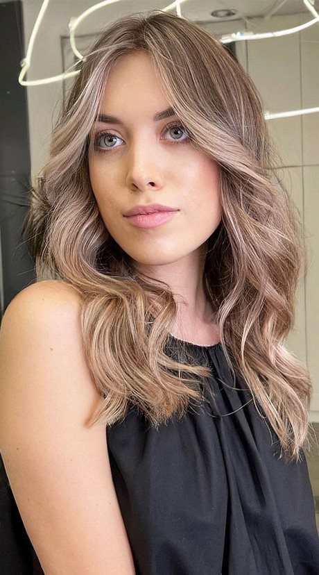 Latest layered hairstyles 2022 latest-layered-hairstyles-2022-69_5