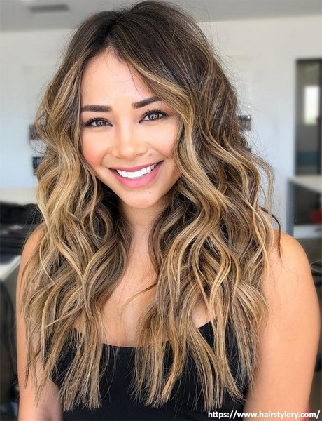 Latest layered hairstyles 2022 latest-layered-hairstyles-2022-69_8