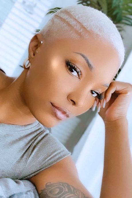 Latest short hairstyles for black ladies 2022