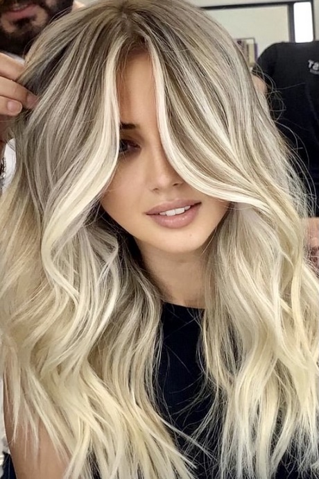 New blonde hair trends 2022