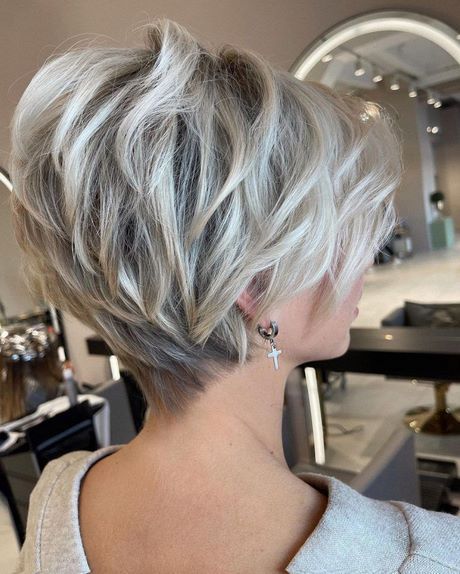 The latest short hairstyles for 2022 the-latest-short-hairstyles-for-2022-44_9
