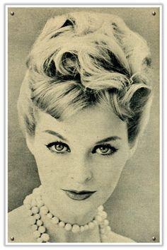 50s and 60s hairstyles for short hair 50s-and-60s-hairstyles-for-short-hair-13_13