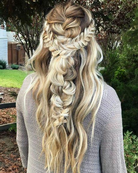 Curly hairstyles half up half down with braid curly-hairstyles-half-up-half-down-with-braid-35_16