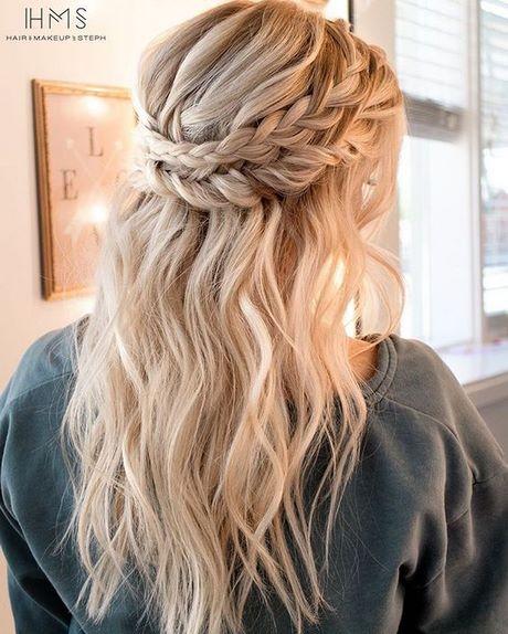 Curly hairstyles half up half down with braid curly-hairstyles-half-up-half-down-with-braid-35_17