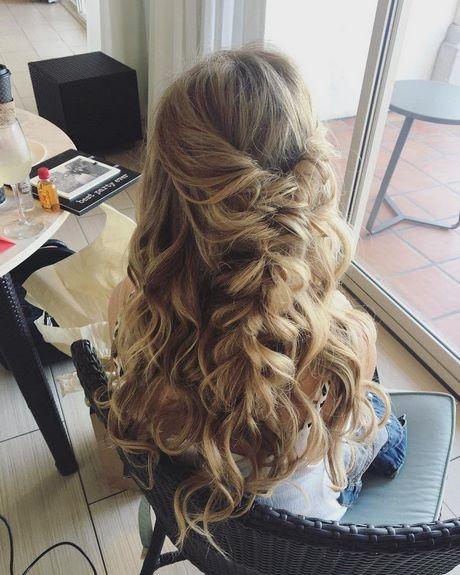 Curly hairstyles half up half down with braid curly-hairstyles-half-up-half-down-with-braid-35_5