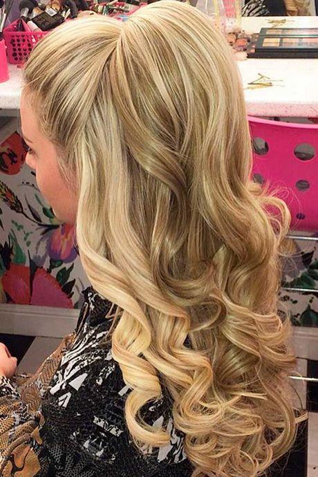 Cute half up half down hairstyles for curly hair cute-half-up-half-down-hairstyles-for-curly-hair-54_12