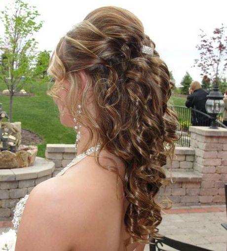 Hairstyles down with curls hairstyles-down-with-curls-04_13