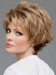Hairstyles for women in fifties