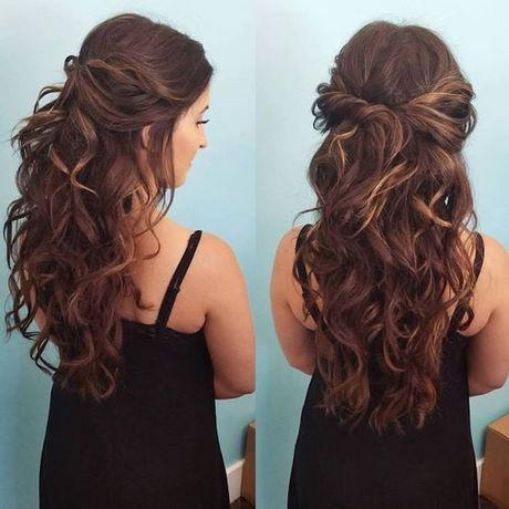 Half pinned up hairstyles half-pinned-up-hairstyles-60_18