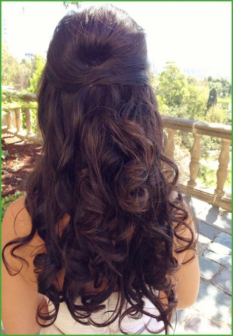 Half ponytail hairstyles for curly hair half-ponytail-hairstyles-for-curly-hair-80_10