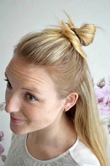 Half ponytail hairstyles for curly hair half-ponytail-hairstyles-for-curly-hair-80_16