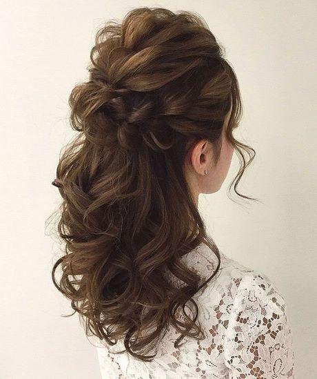 Half up and half down curly hairstyles half-up-and-half-down-curly-hairstyles-42_19
