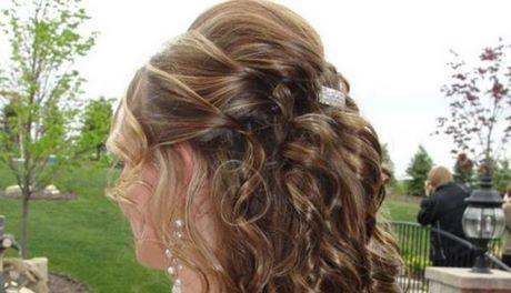 Half up down curly hairstyles half-up-down-curly-hairstyles-30_11