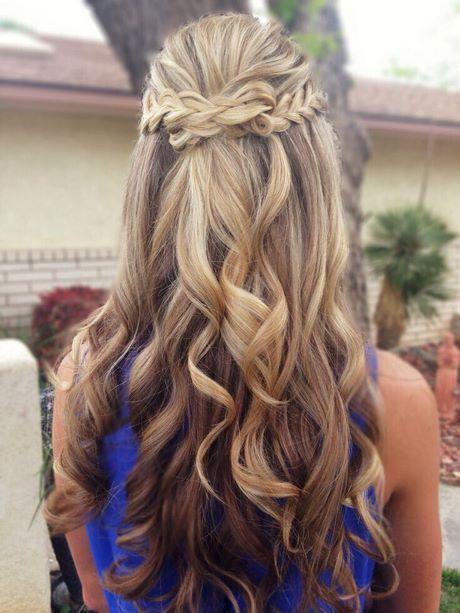 Half up half down curly hairstyles for medium length hair half-up-half-down-curly-hairstyles-for-medium-length-hair-34_14