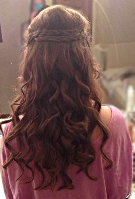 Half up half down hairstyles for long curly hair half-up-half-down-hairstyles-for-long-curly-hair-82_7