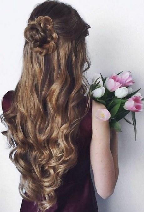 Half up long curly hairstyles half-up-long-curly-hairstyles-33_7