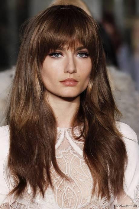 Long straight hairstyles with fringe long-straight-hairstyles-with-fringe-45_14